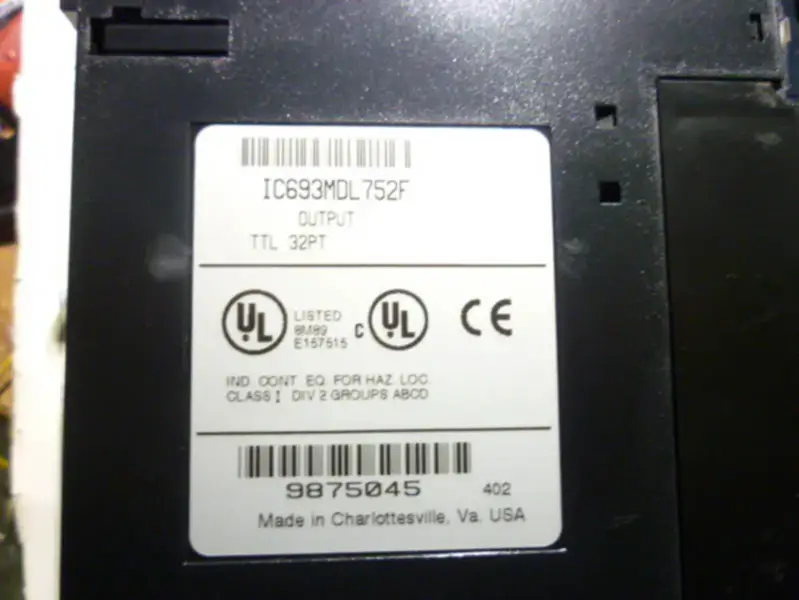 GE Fanuc PLC serii 90-30 IC693MDL752F