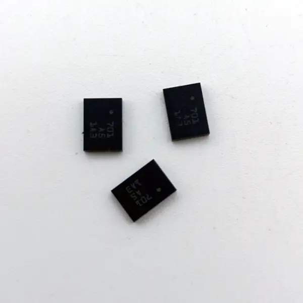 Inteligentne czujniki BMF055 BNO055 Czujnik orientacji bezwzględnej Wyjście cyfrowe 2.5V/3.3V 28-Pin LGA T/R