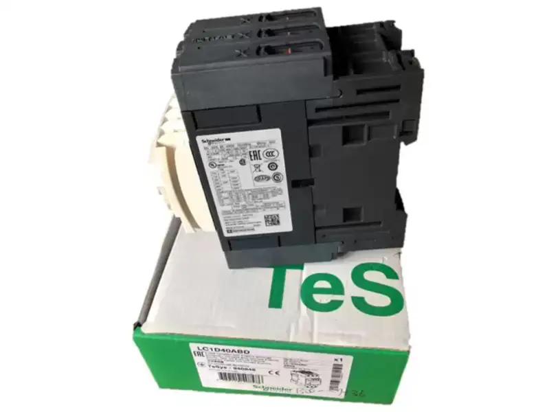 nowy i oryginalny stycznik magnetyczny LC1D40ABD 40A 24VDC 3P Schneider DC