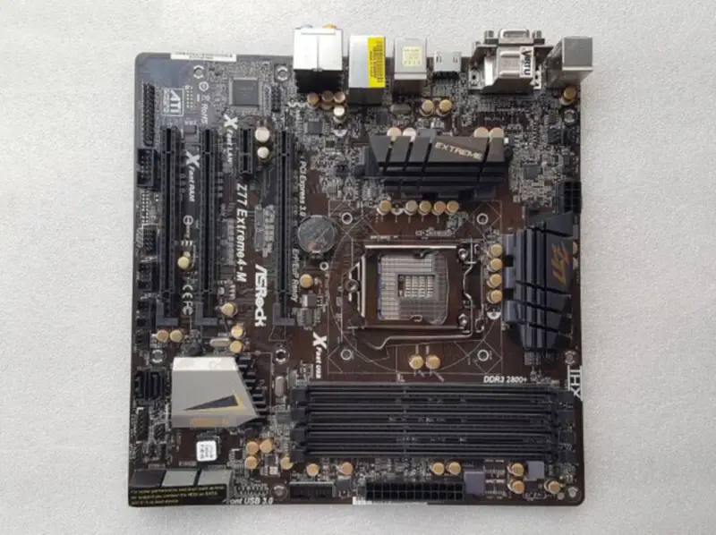 Płyta główna ASROCK Z77 Extreme4-M Intel LGA 1155 DDR3 Z77 MATX