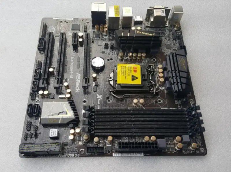 Płyta główna ASROCK Z77 Extreme4-M Intel LGA 1155 DDR3 Z77 MATX