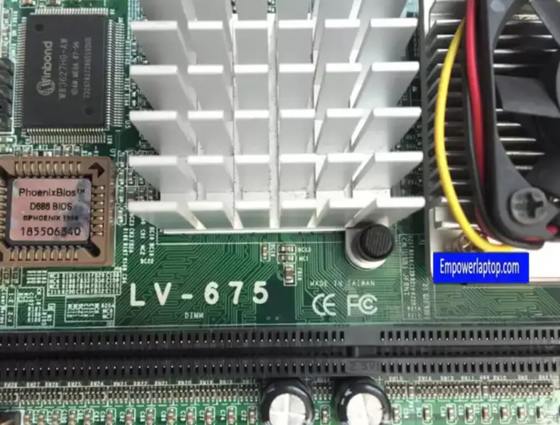 Przemysłowa płyta główna COMMELL LV-675 MiniITX