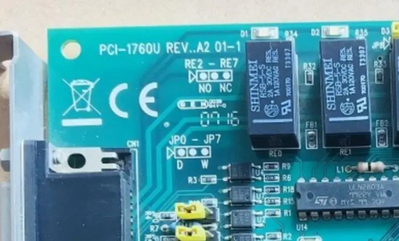 Advantech PCI-1760U REV.B1 A1 A2 8-kanałowy przekaźnik i 8-kanałowe izolowane wejście cyfrowe Uniwersalna karta PCI