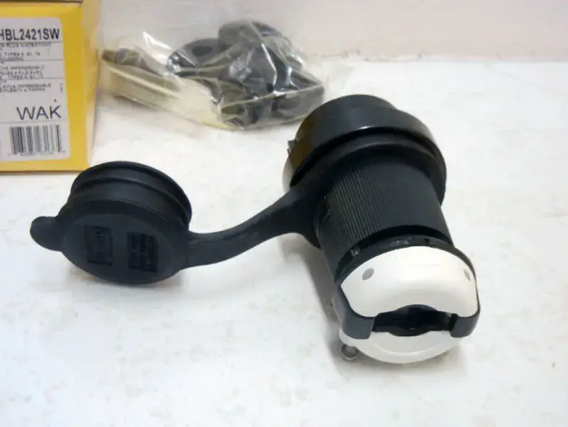 hubbell HBL2421SW