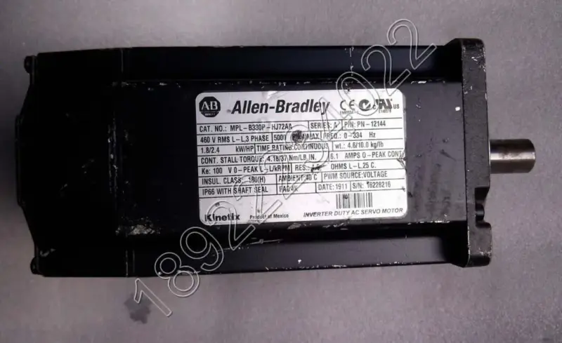 Silnik ALLEN-BRADLEY MPL-B330P-HJ72AA
