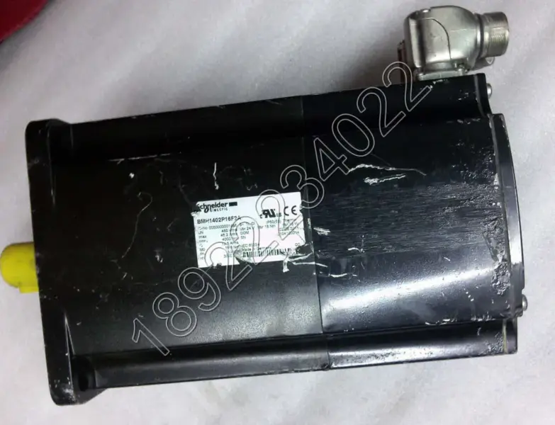 Silnik SCHNEIDER BMH1402P16F2A