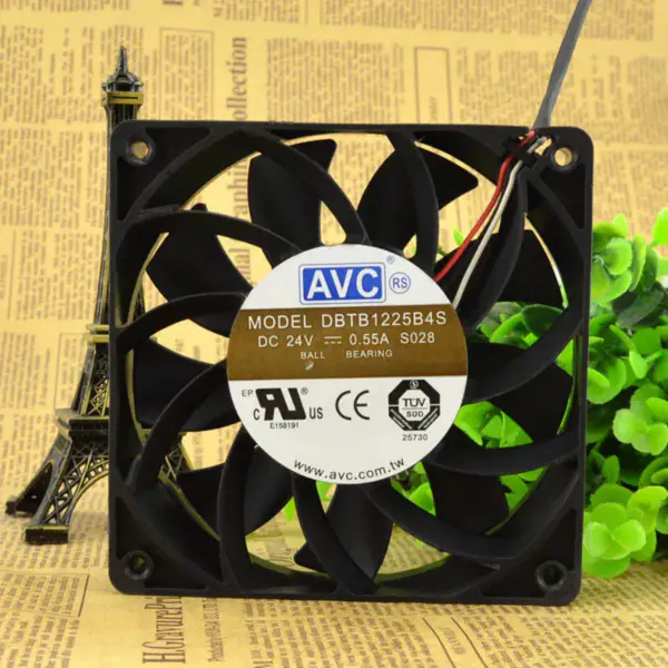 Wentylator AVC DBTB1225B4S 12CM 12025 24V 0.55A 3-przewodowy