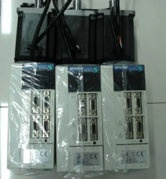 Mitsubishi MR-J2S-70A HC-KFS73 20 wtyczek