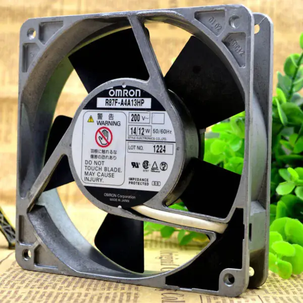 Wentylator OMRON OMRON R87F-A4A13HP AC200V 14/12W 120*120*25MM