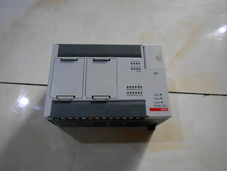 Seria LS PLCXGB XBC-DR20E