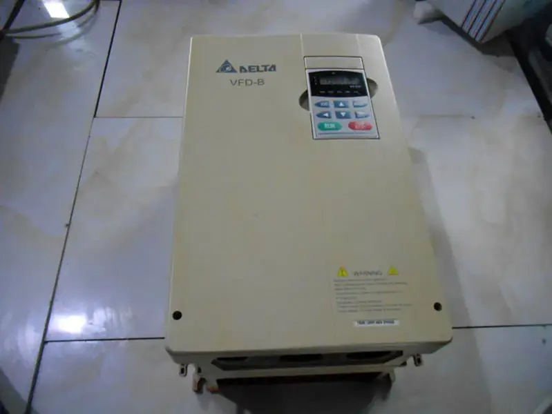 Silnik prądu przemiennego Delta VFD150B43A