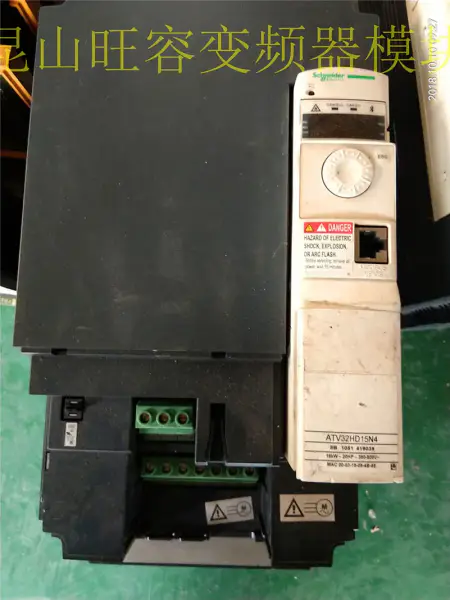 Schneider ATV32 seria ATV32HD15N4 15KW 380V