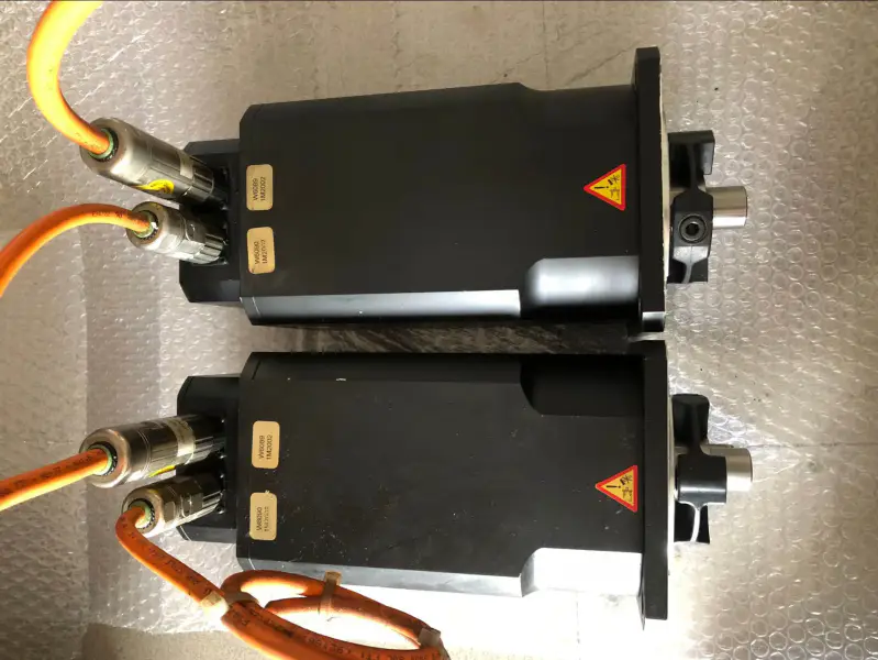 Serwomotor KOLLMORGEN 6SM-77S-3.000-09-V