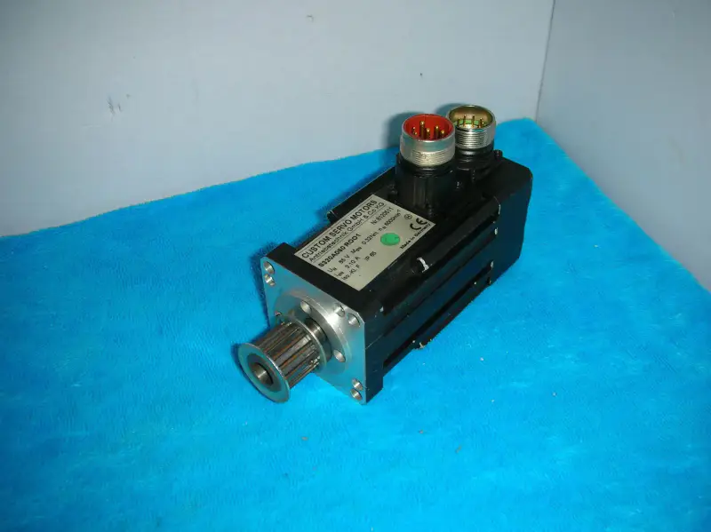 NIESTANDARDOWE SERWOMOTORY S320A060R001