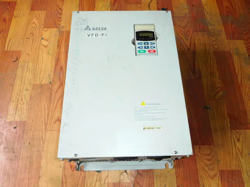 Seria Delta VFD-F VFD450F43A 45kw/380V