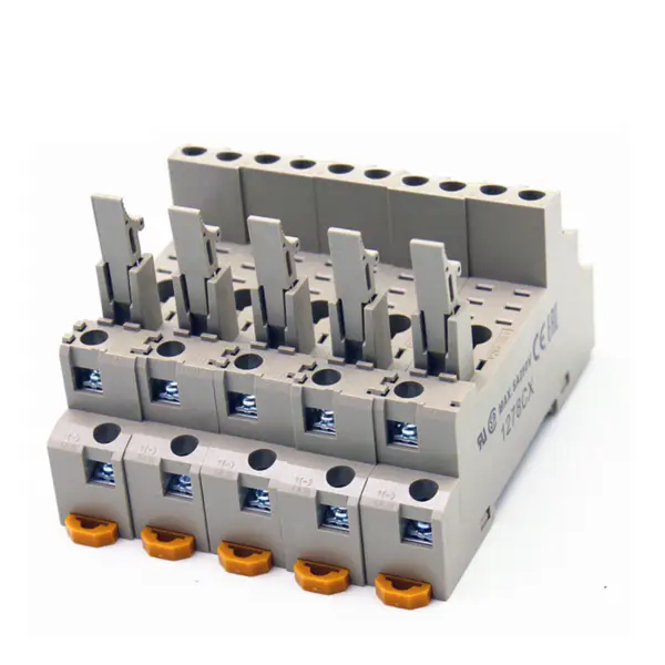 Tania cena Omron PLC Terminal Connector P2RF-08-E