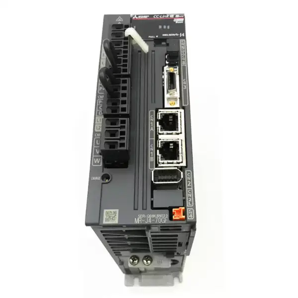 Sterownik serwomechanizmu Mitsubishi MR-J4 MR-J4-70GF