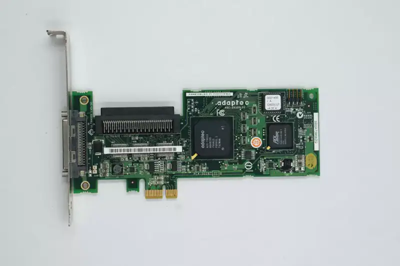 Przemysłowa płyta główna Adaptec ASC-29320LPE SCSI Low Profile Card