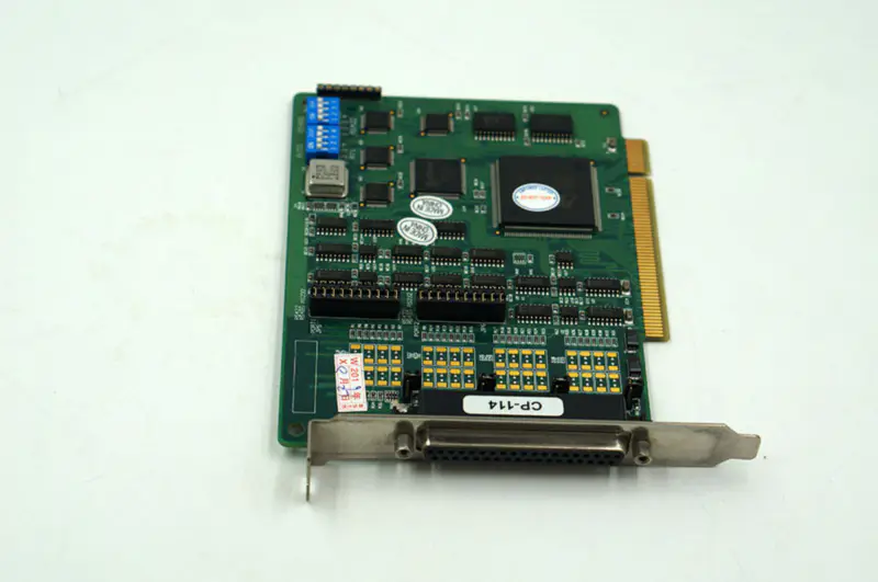 Przemysłowa płyta główna Moxa PCI Serial Cards CP-114 z 4 portami RS-232/422/485