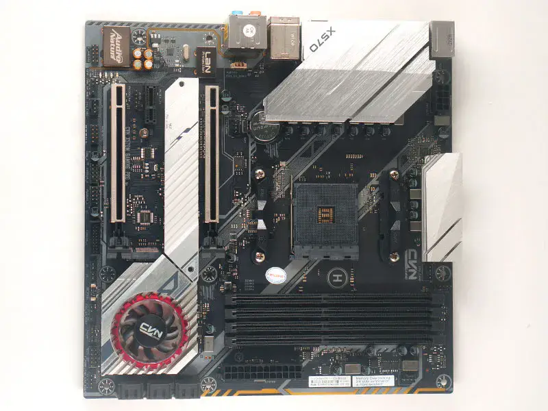 Kolorowa płyta główna CVN X570M GAMING PRO V14
