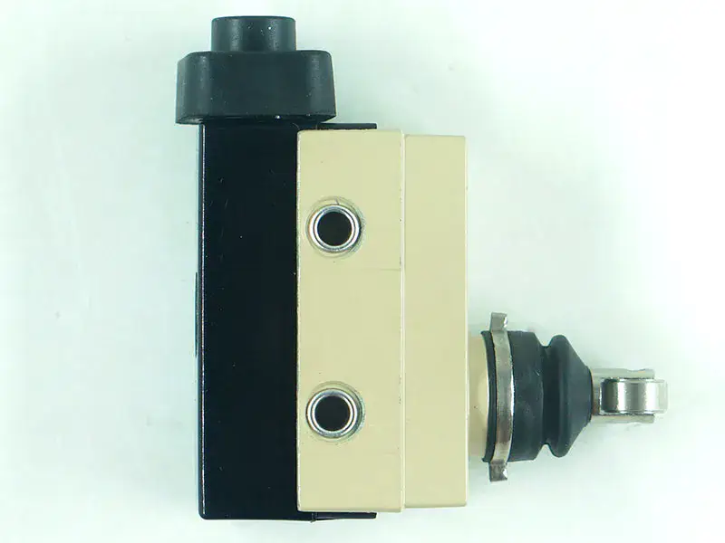 Przełącznik Omron ZC-N2155