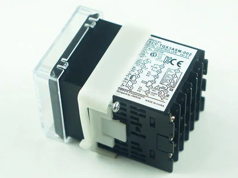 Regulator temperatury Omron E5CC-TQX3ASM-002