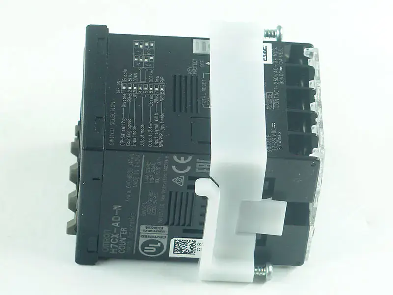 Licznik Omron H7CX-AD-N