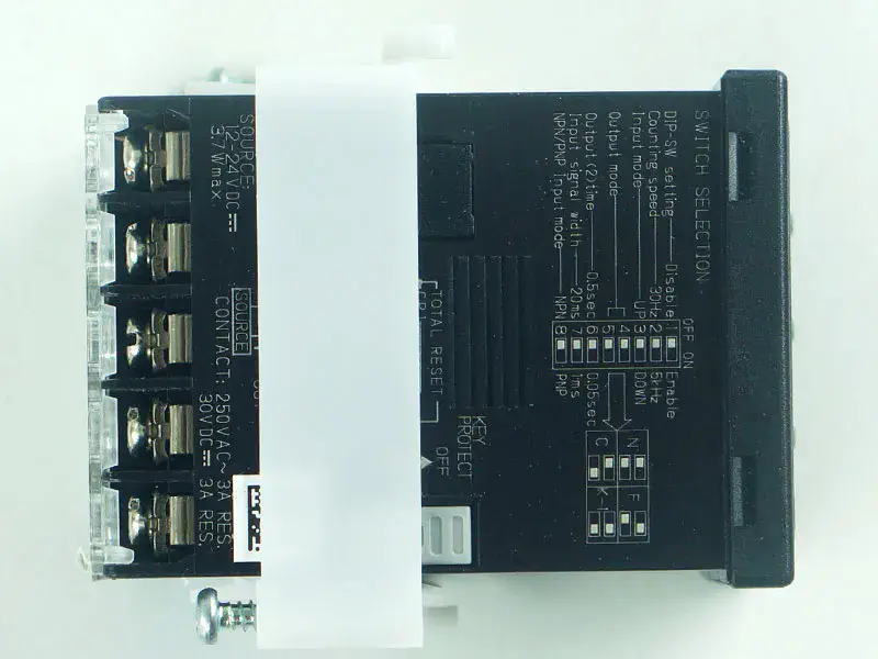 Licznik Omron H7CX-AD-N