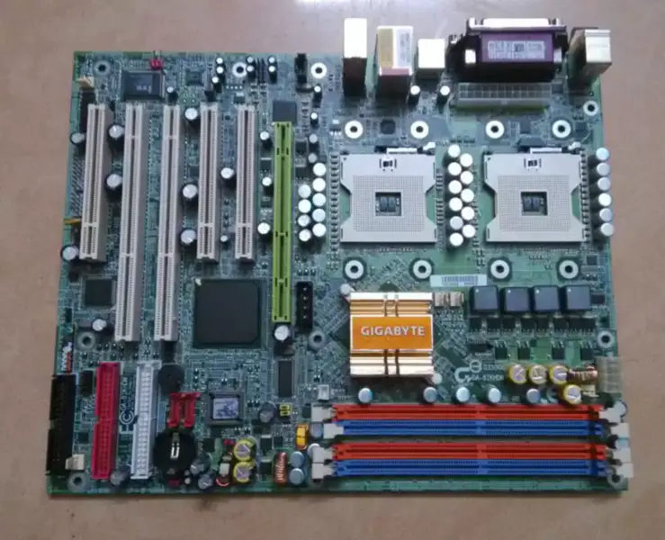 Płyta główna Gigabyte 8IKHDW