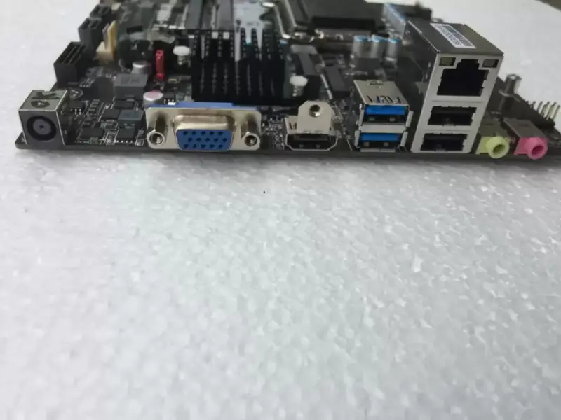 ECS H110H4-TI3 Płyta główna H110 Chipset LGA1151 Mini-ITX