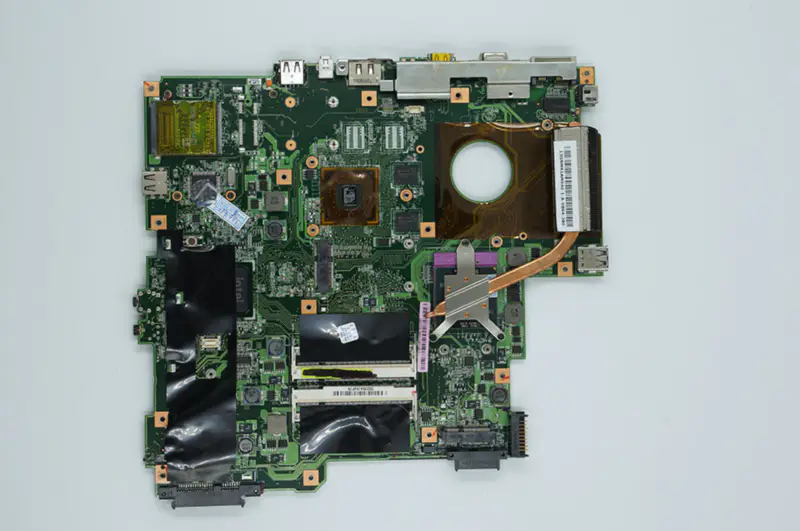 Asus M51TR z płytą główną AMD