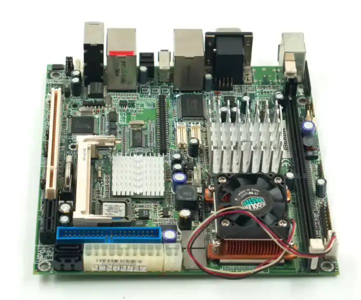 Przemysłowa płyta główna Mini-ITX IBASE MB896F MB896F-R