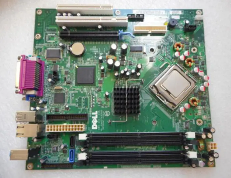 ND237 Płyta główna Dell Optiplex GX620+PEN 4 SL8Q6 CPU CHO15 HJ781 X9681 CJ335 F8096 ND237