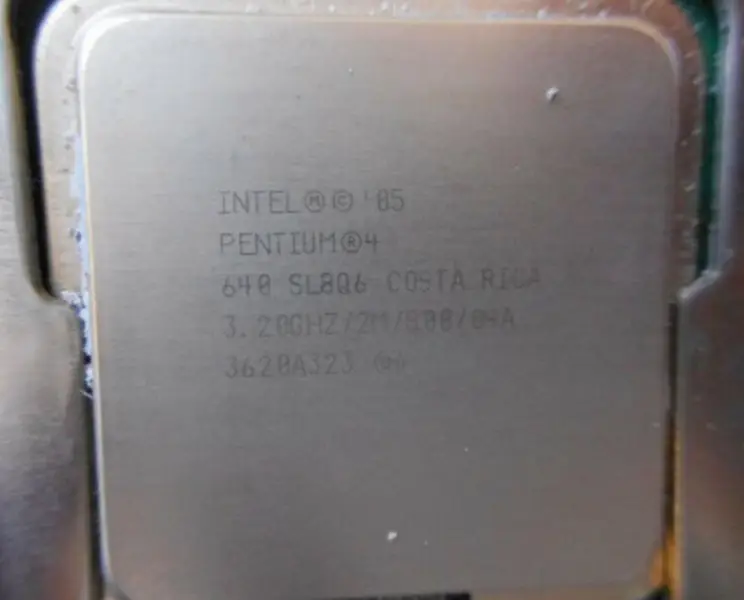 ND237 Płyta główna Dell Optiplex GX620+PEN 4 SL8Q6 CPU CHO15 HJ781 X9681 CJ335 F8096 ND237