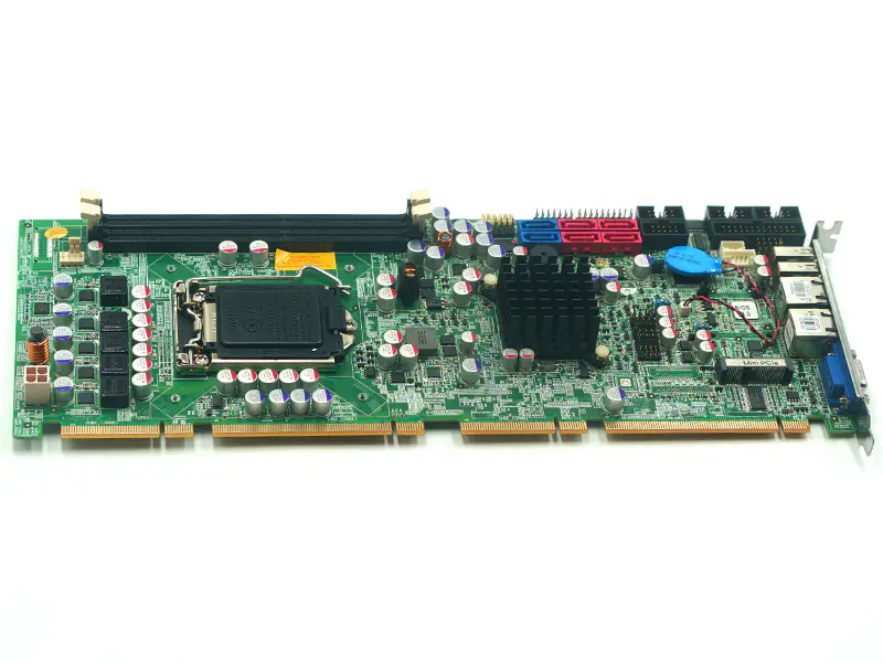 Płyta główna IEI PCIE-Q670-R20
