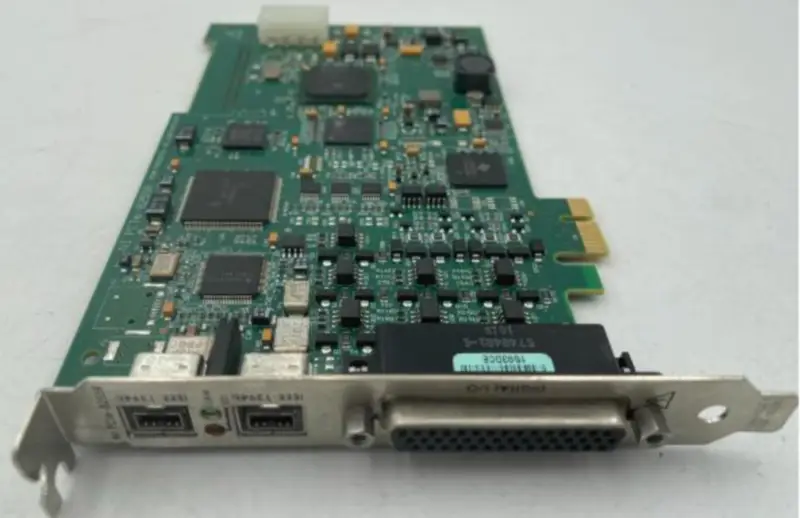 Karta NI PCIe-8255R DAQ z interfejsem 1394B