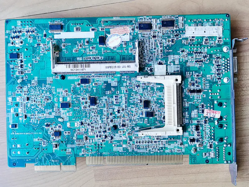 Płyta główna IEI PICOE-945GSE-N270-512MB-R10