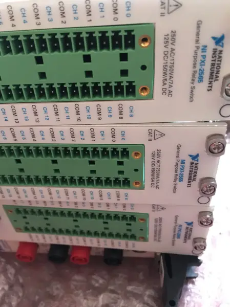 NI PXI-2565 777754-01 Moduł przekaźnika PXI