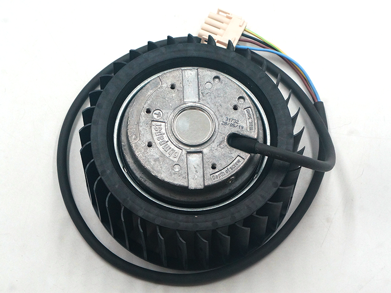 Wentylator ebmpapst R2E140-AS77-37/A01