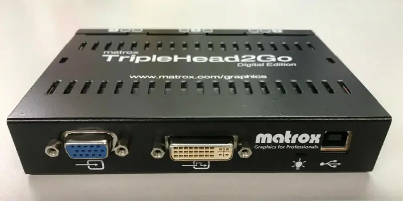 Matrox TripleHead2Go Digital T2G-D3D-IF Adapter do wielu wyświetlaczy