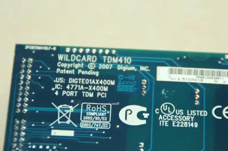 4-kanałowa analogowa karta głosowa Asterisk TDM410P z modułami FXO+FXS