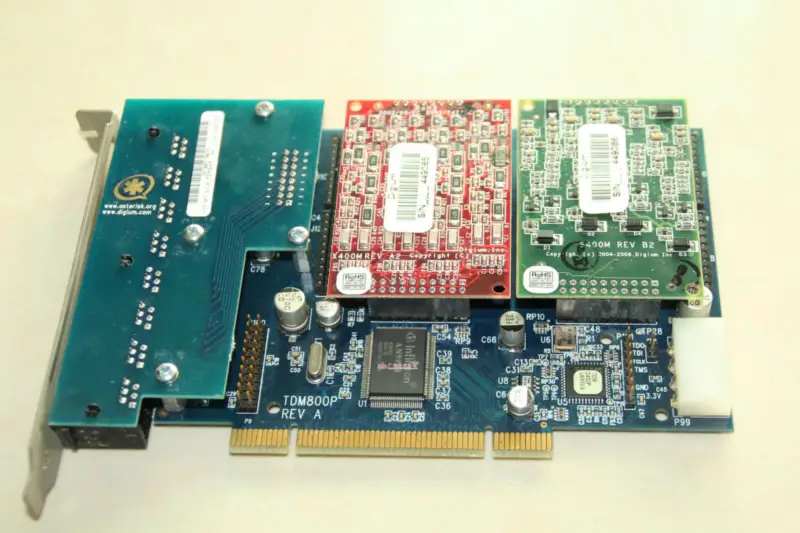 Analogowa karta głosowa Asterisk TDM800 FXO+FXS z 2 modułami poczwórnymi