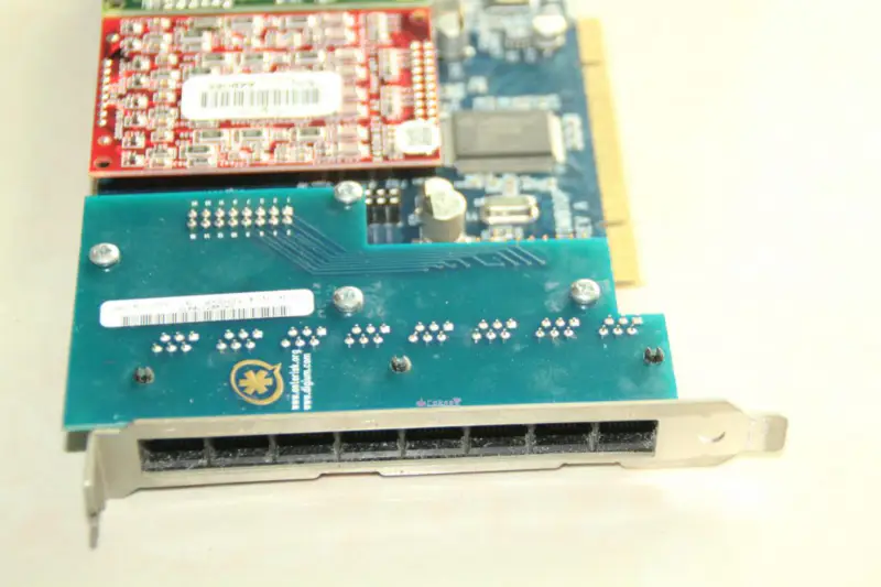 Analogowa karta głosowa Asterisk TDM800 FXO+FXS z 2 modułami poczwórnymi