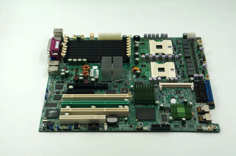 SuperMicro X6DH3-G2 8-portowa płyta główna z interfejsem SAS do serwerów RAID duplex 604
