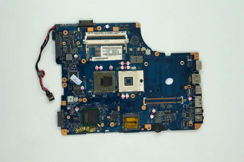 Płyta główna Toshiba L500 L550 L555 LA-4982P GM45 PGA-989